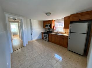 629 3rd St, Lyndhurst, NJ 07071