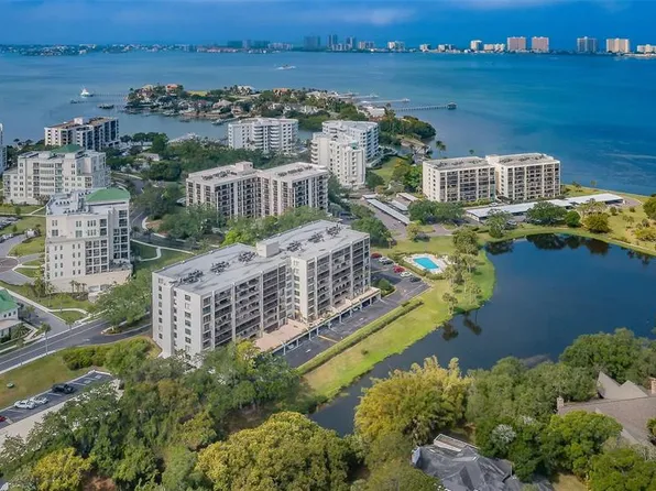 220 Belleview Blvd APT 305, Belleair, FL 33756