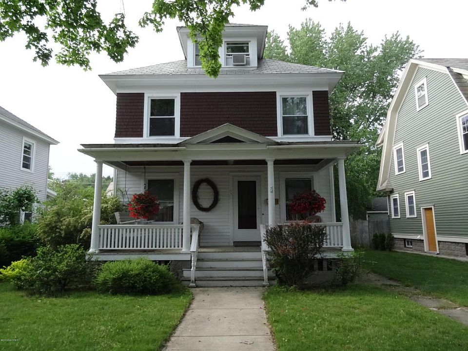 1st image of 35 Lincoln Ave