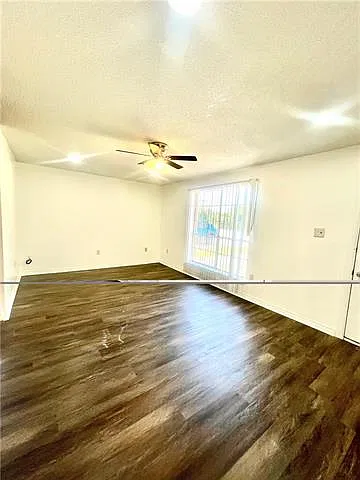 4 bed, 2.5 bath, 1200 sqft, $1,500 — Photo 4