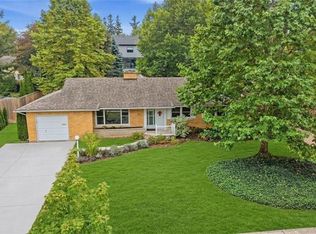 381 Union Blvd, Kitchener, ON N2M 2T3