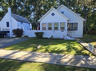 5827 S Hawthorne Ave, Rock Hall, MD 21661