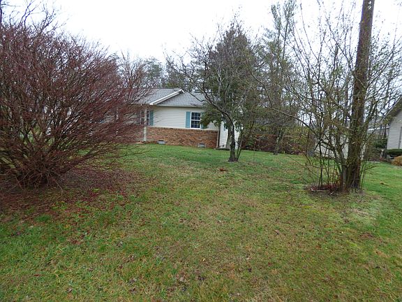 3rd image of 224 Open Meadow Ln