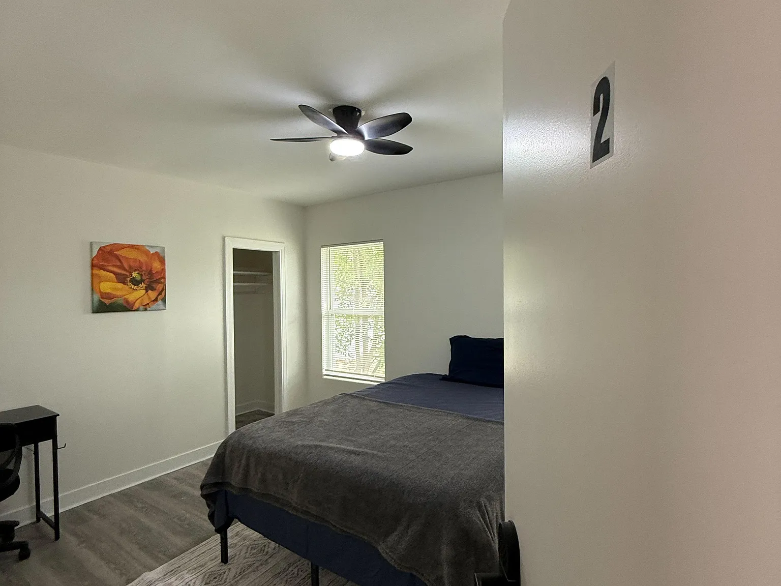 4 bed, 2.0 bath, 2400 sqft, $854 — Photo 2