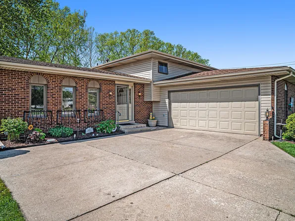 529 York Rd, Schererville, IN 46375