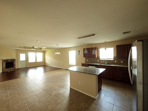 5th image of 101 W Orion Dr