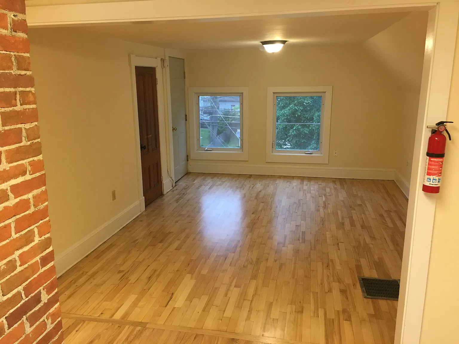 227 S Winooski Ave — Photo 4