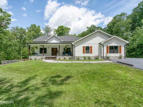 1425 Belmont Cir, Monterey, TN 38574