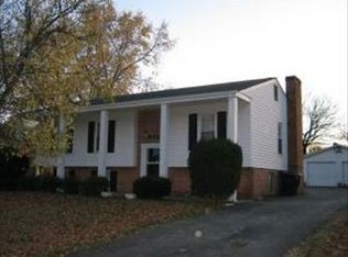 424 Stoneacres Dr, Vinton, VA 24179