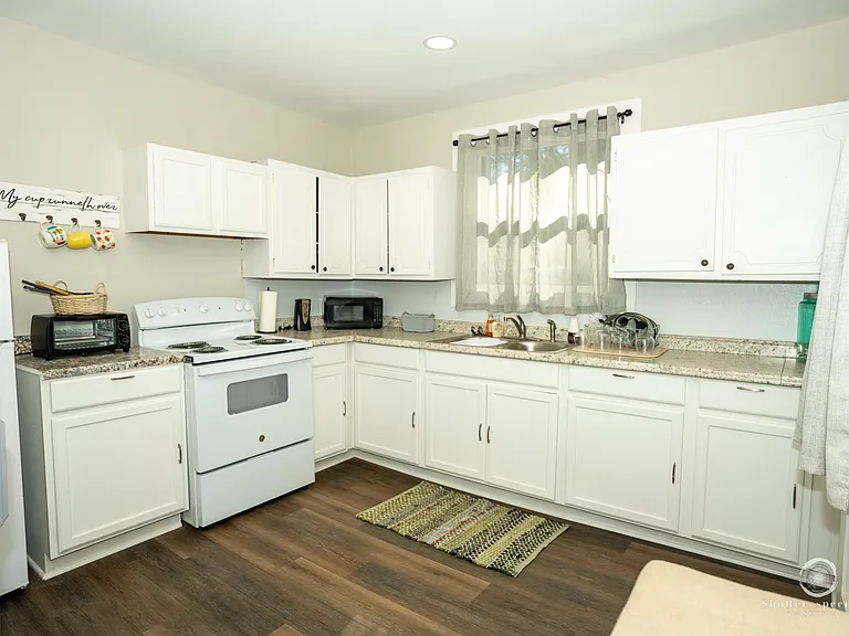 235 & 237 Brevard St — Photo 12
