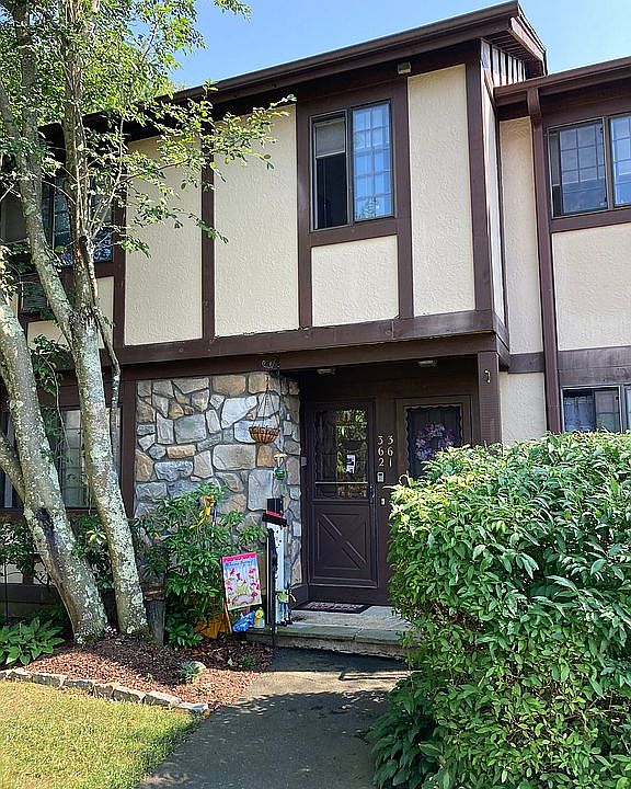 362 Foxwood Lane