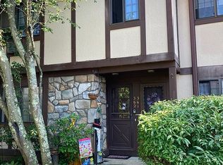 362 Foxwood Ln, Milford, CT 06461