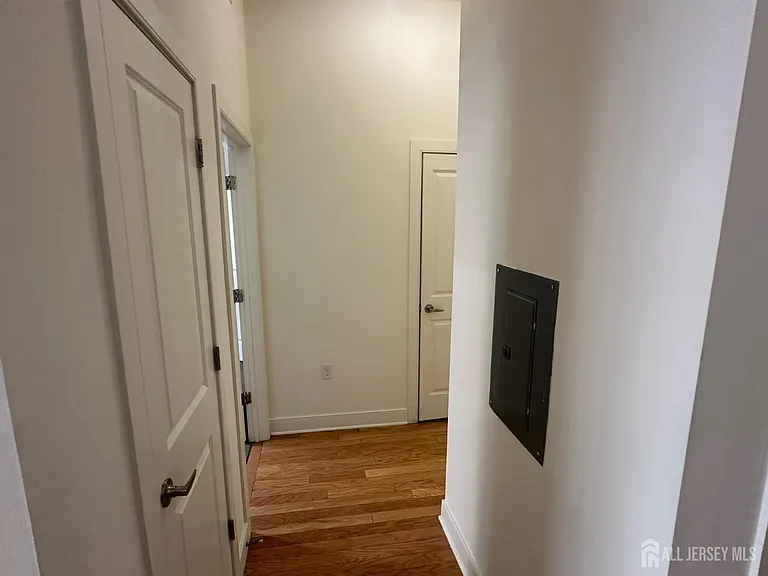 88 Roosevelt Ave #212 — Photo 8