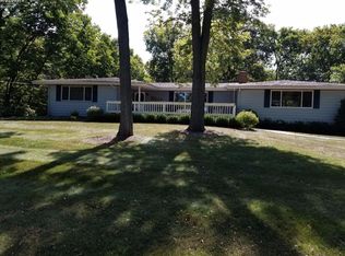 4154 E Sunset Dr, Port Clinton, OH 43452