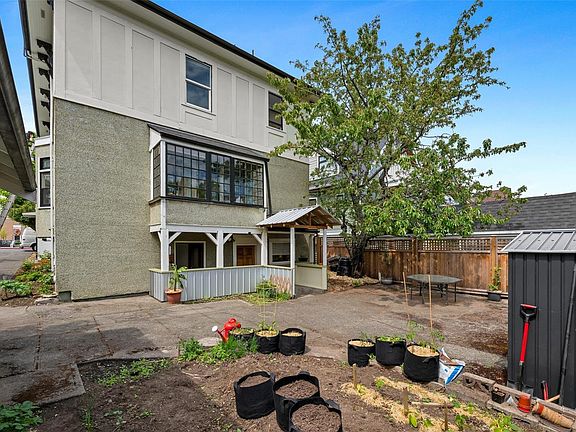 4th image of 1909 Fernwood Rd