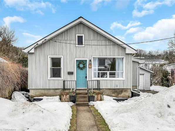 7 Amelia St, Brant, ON N3L 1Z2