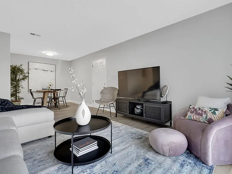 Stonewater Apartments — Photo 6