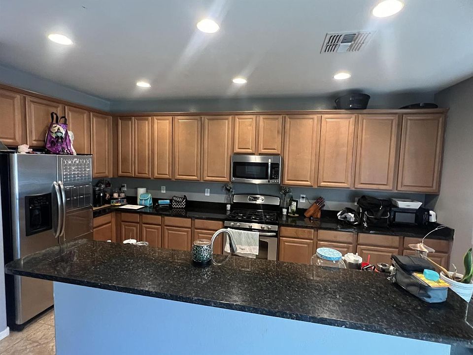 1st image of 32448 N Cat Hills Ave