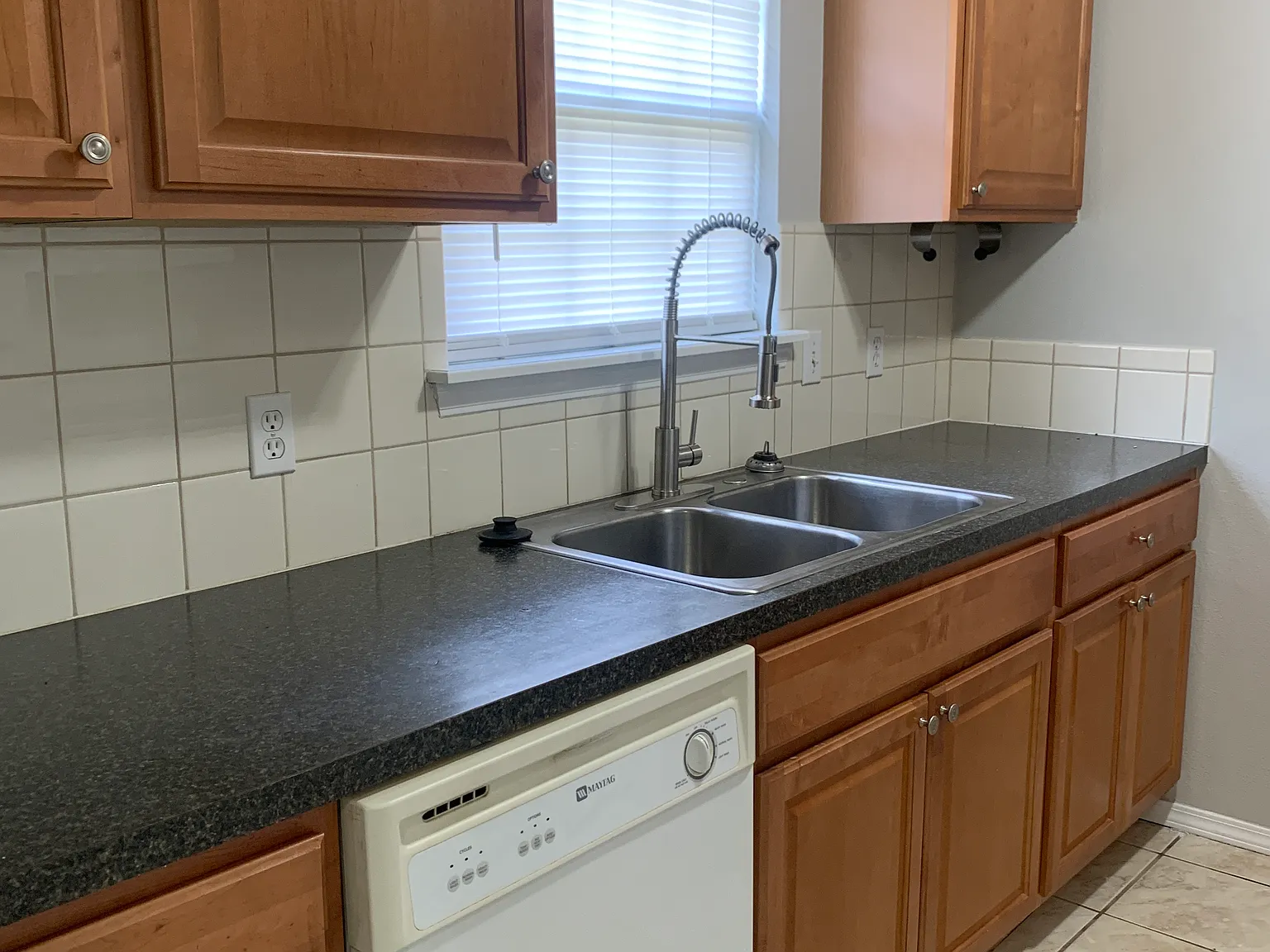 408 E Redwood St — Photo 4