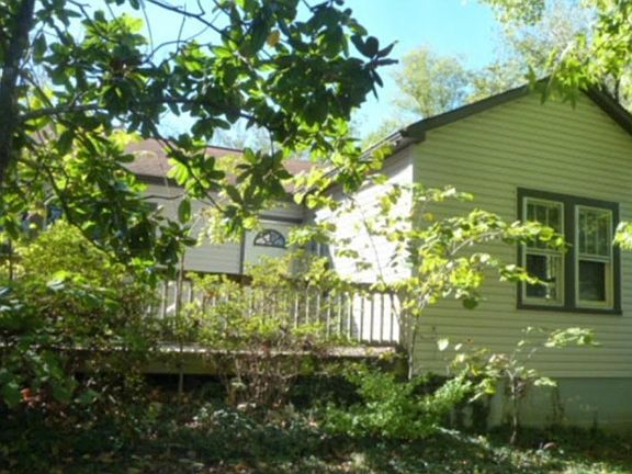 2nd image of 1010 N 1st St