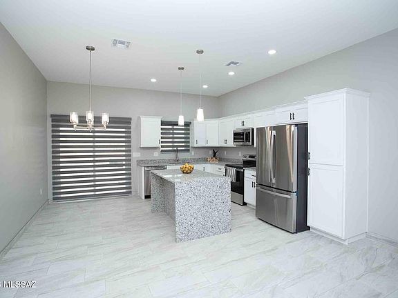 3rd image of 1773 Calle Arabe