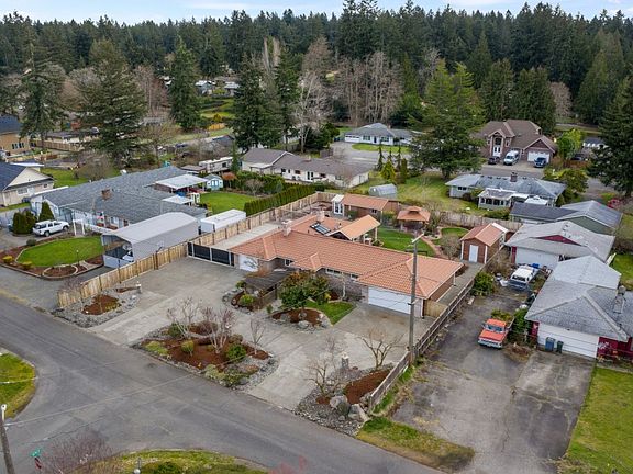 3rd image of 1128 141st St S
