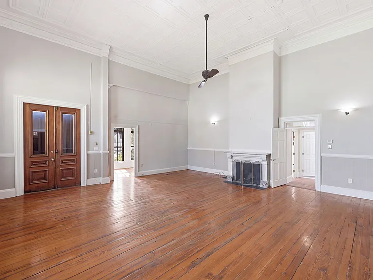 1110 Washington St — Photo 5