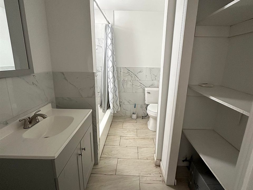 1st image of 190 Clinton Ave APT 4