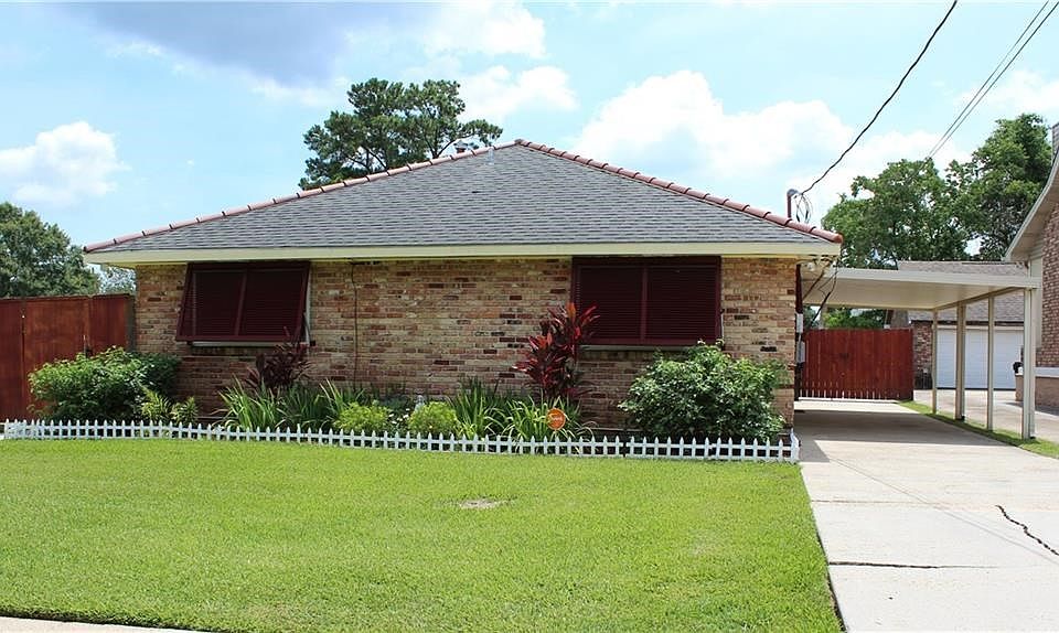 1st image of 2422 Mercedes Blvd
