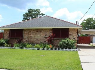 2422 Mercedes Blvd, New Orleans, LA 70114