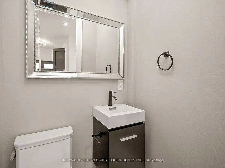 231 Macpherson Ave — Photo 38
