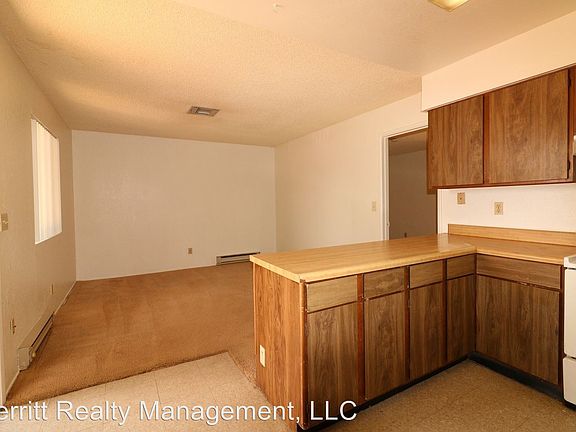 3rd image of 3705 E Blacklidge Dr