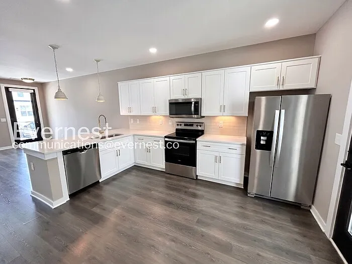 303 Jeffries Way — Photo 7