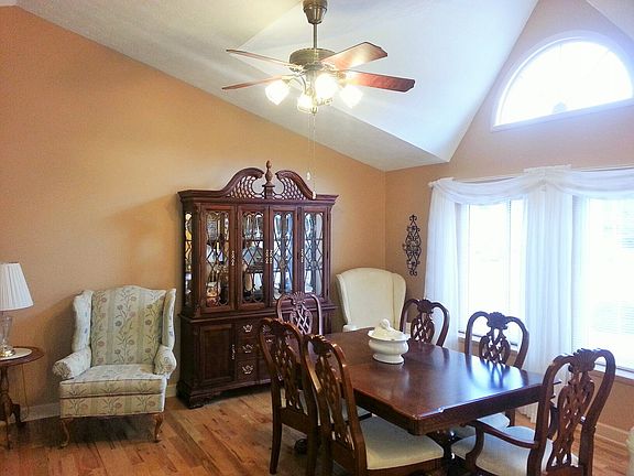 4th image of 9127 Touchstone Ln