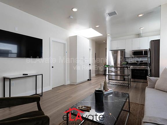 2nd image of 564 N Virgil Ave #560