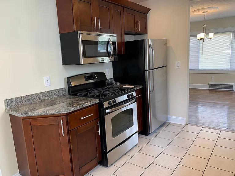 2228 S Taylor Rd — Photo 10