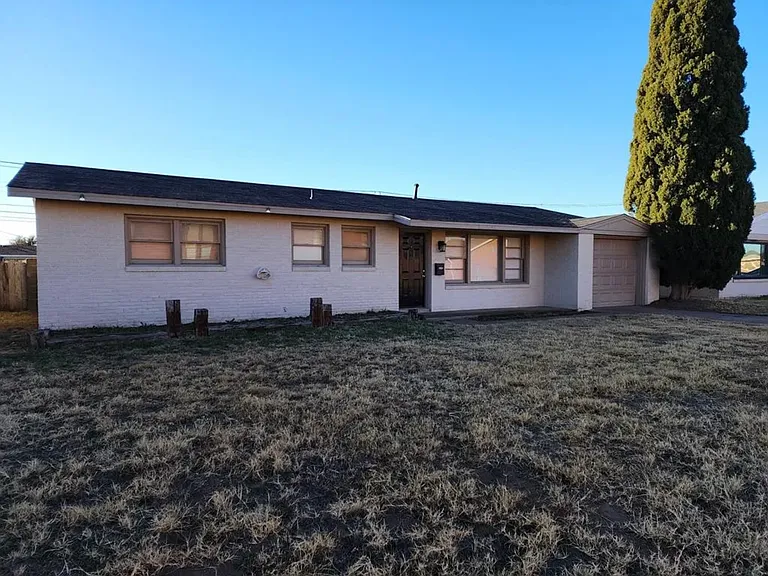 3309 Thomas Ave — Photo 1