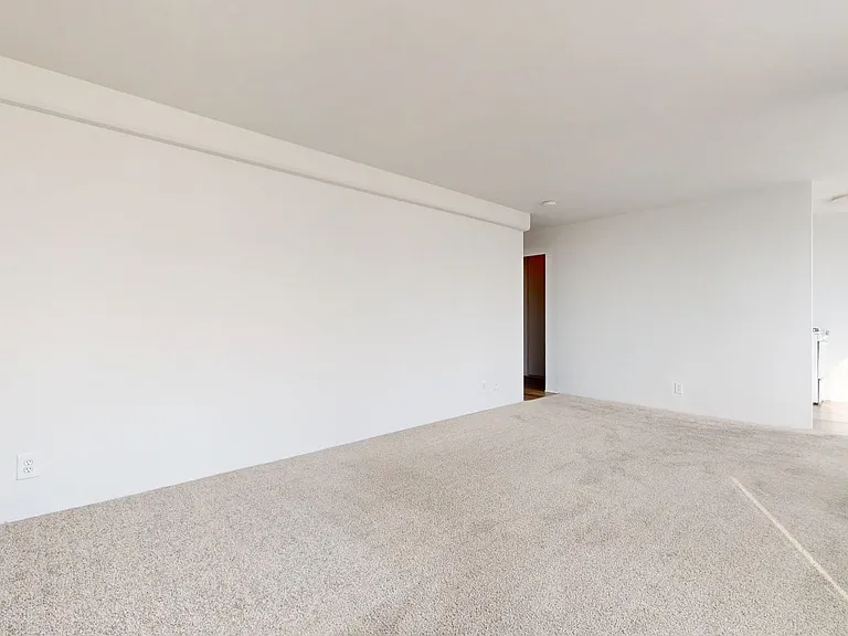 Lake Meadows Apartments — Photo 6