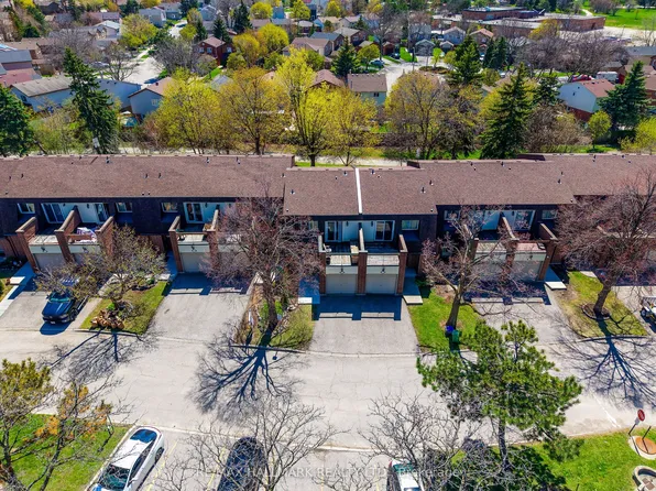 6240 Montevideo Rd #19, Mississauga, ON L5N 2N7