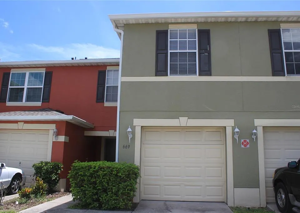 669 Cresting Oak Cir #30