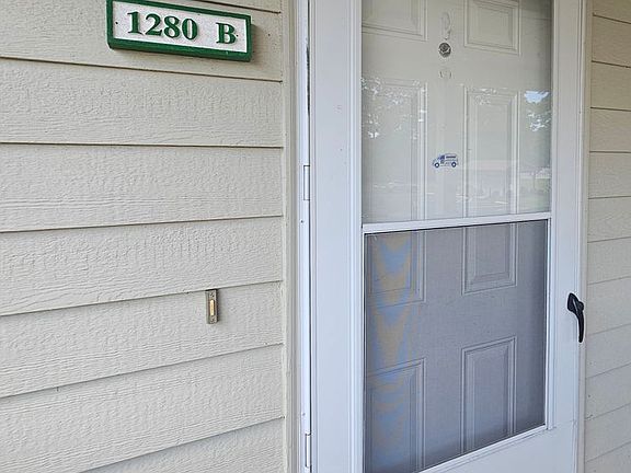 3rd image of 1280 White Tree Ln #B