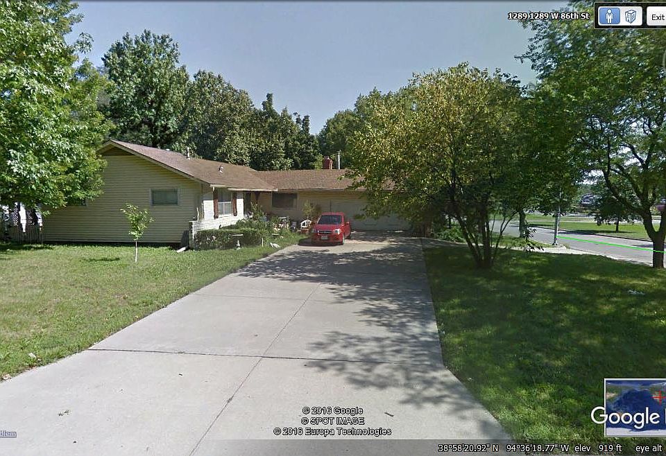 1st image of 8601 Ward Pkwy