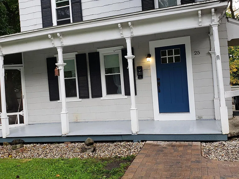 25 Church St #3 — Photo 1