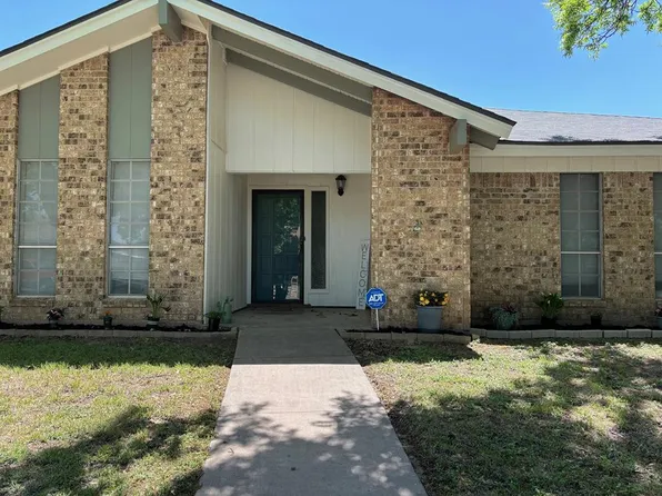 3025 Rock Brook Dr, San Angelo, TX 76904