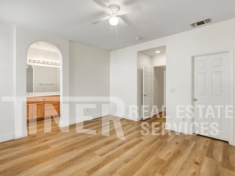 9716 Marianna Way — Photo 13