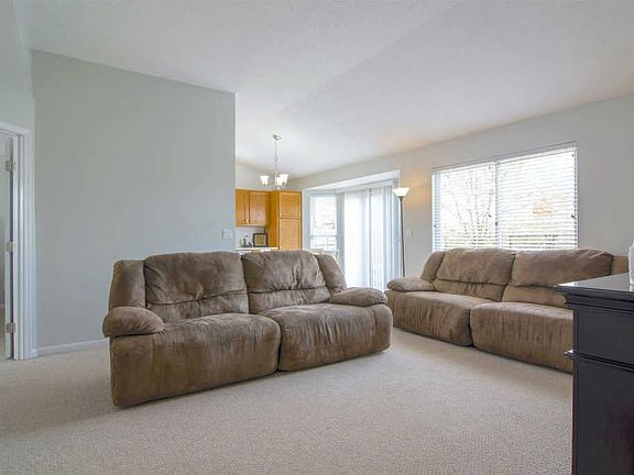 3rd image of 2298 Antoinette Way