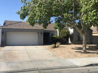 1525 Tigertail Ct, Palmdale, CA 93551
