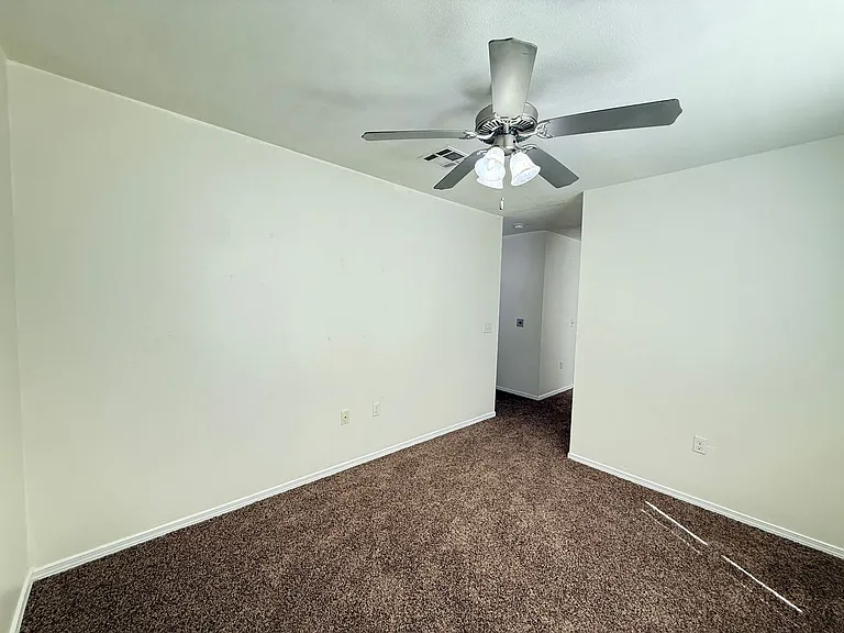 Diana Drive Apartments — Photo 12