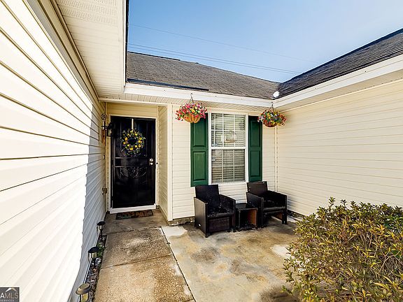 4th image of 33 Cordage Cir