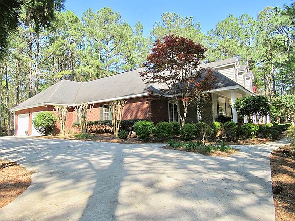 SIDE VIEW /GARAGE/PORCH